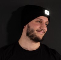 knitted hat with SMD LED, switched on, full brightness 5